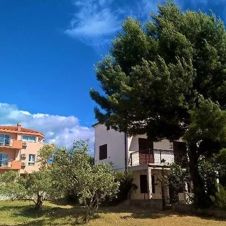 Villa Palas Apartments Rogoznica