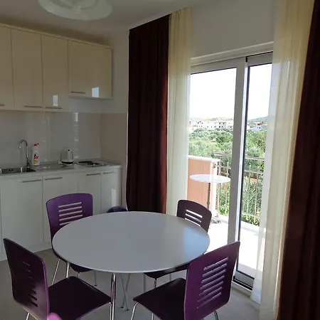 Villa Palas Apartments Apartman *