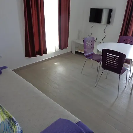 Villa Palas Apartments Apartman *