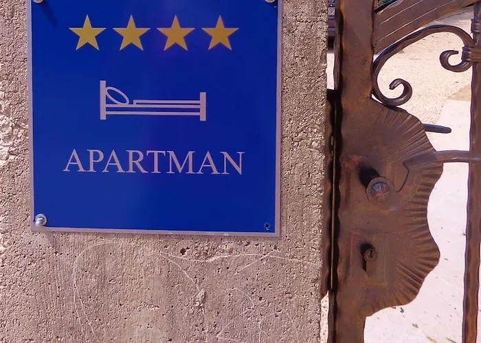 Villa Palas Apartments Apartamento *